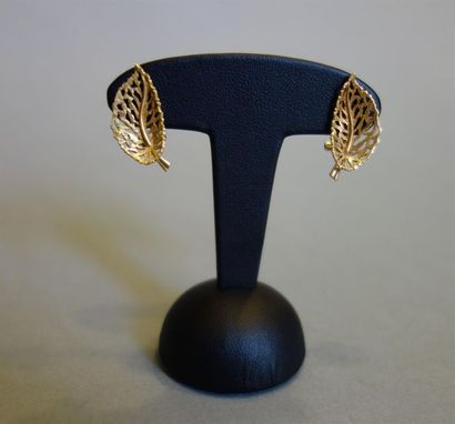 Paire de clips d'oreilles en or jaune 18K...