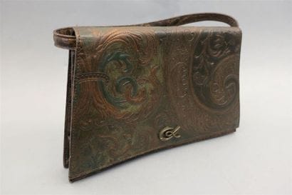 CHRISTIAN LACROIX.
Pochette-sac de forme...