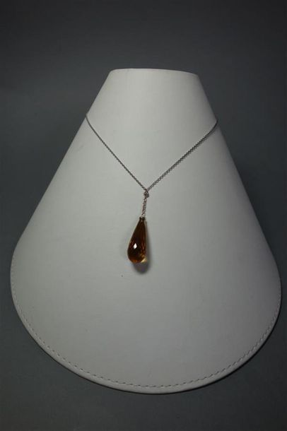 Collier en or gris 18K (750/oo) maille forçat,...