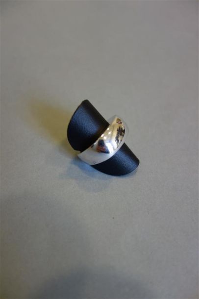 MAUBOUSSIN : Bague Jonc en or gris 18K (750/oo)...