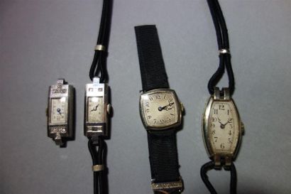 Lot de quatre montres de dame d'époque Art...