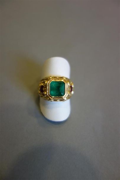 Bague Chevalière en or jaune 18K (750/oo)...