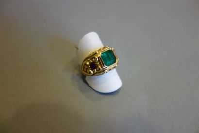 Bague Chevalière en or jaune 18K (750/oo)...