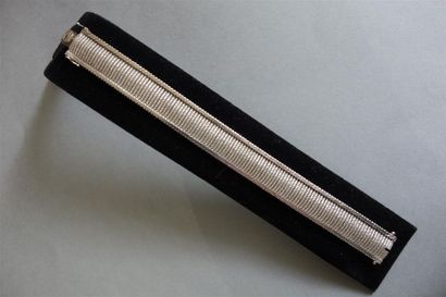 Bracelet ruban en or gris 18K (750/oo) à...