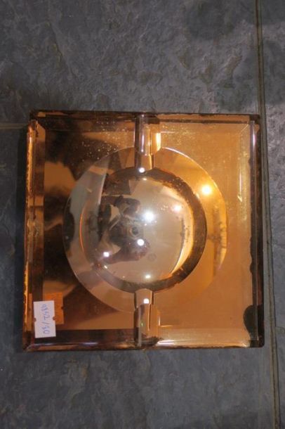 1 cendrier en verre fumé