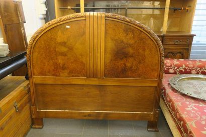 Mobilier de chambre à coucher Art Déco comprenant...