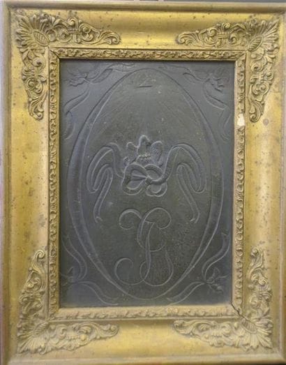 Plaque d'ardoise gravée d'anges à phylactères...