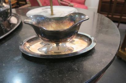 Saucière à plateau adhérant Christofle. 