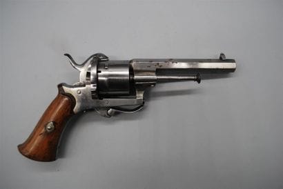 REVOLVER à broche, canon octogonal, poinçon...