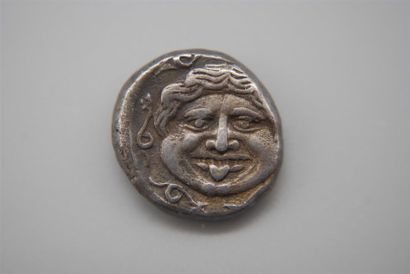 MYSIE -PARIUM
HEMIDRACHME D ARGENT (350-300)...