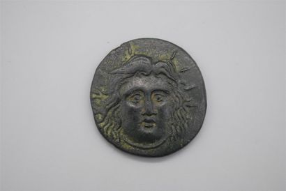 RHODES 
GRAND BRONZE ( AA ) A/ Tête radiée...