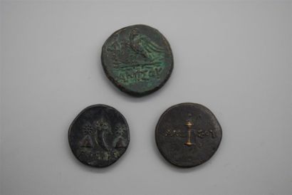 PONT -AMISOS
TROIS PETITS BRONZES frappés...