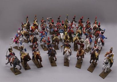 SOLDATS DE PLOMB. STARLUX, 69 cavaliers,...