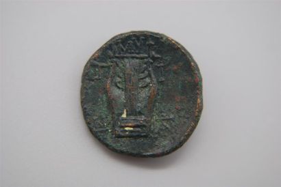 LESBOS-MYTILENE
BRONZE (C ) 17 mm A/ Tête...