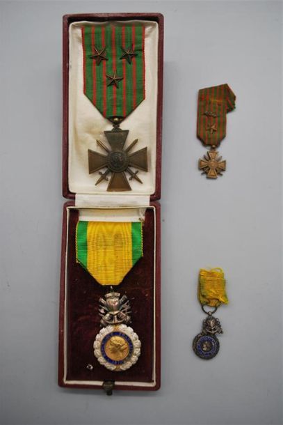 FRANCE. Médaille militaire avec sa demi-taille...