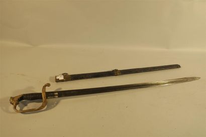 SABRE OFFICIER 1845, à fourreau cuir coupé...