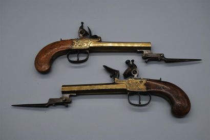 PISTOLETS DE MARINE A SILEX A BAIONNETTE,...