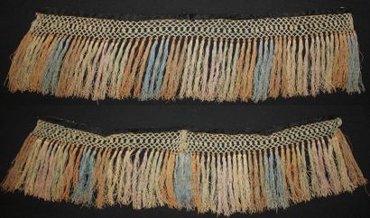 Paire d' éléments en passementerie, en dentelle...
