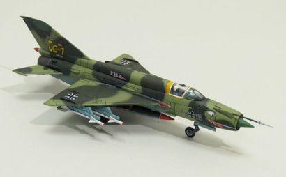 Avion de combat en métal et plastique. 6...