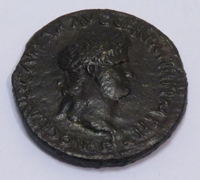 ROME

Sesterce de Neron en bronze au revers...