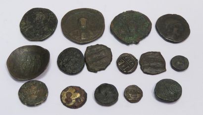 ANTIQUE

Important lot comprenant un ensemble...
