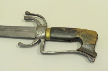 Sabre marocain dit NINCHA, poignée en corne,...