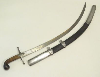 Sabre ottoman, garde en fer, poignée en bois,...