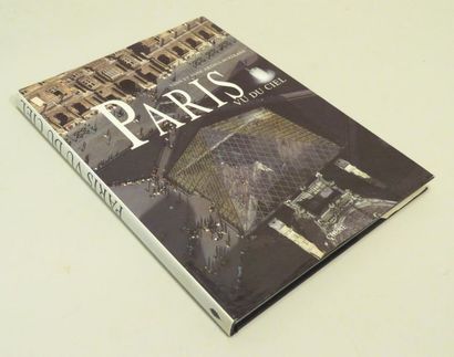 PARIS, Vu du Ciel, par Yann et Anne ARTHUS-BERTRAND....