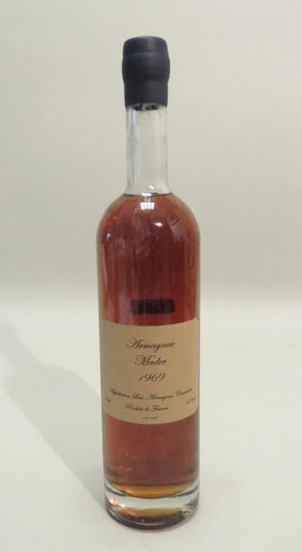 Armagnac mader, millésime 1969. 1 Flacon...