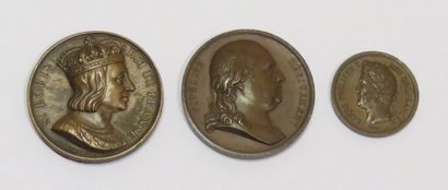 FRANCE. ROYAUTE 
Trois médailles : 
- En...