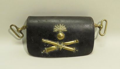 Coffret de giberne d’artillerie en cuir....