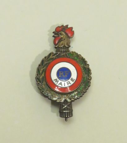 FRANCE.
Insigne de maire en argent et émail.
Fabrication...