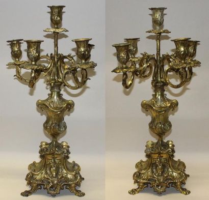 Paire de candélabres ou garniture à cinq...
