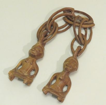 Sculpture en bois. Afrique. Long : 90 cm...