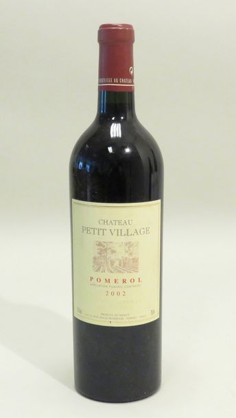 Château Petit Village, Pomerol, millésime...