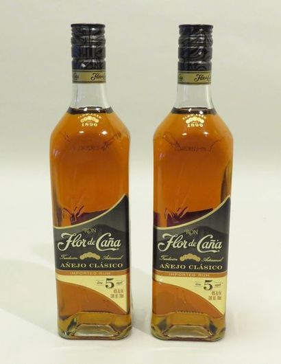 Rhum Flor De Cana, 5 ans d'äge. 2 Flacons...