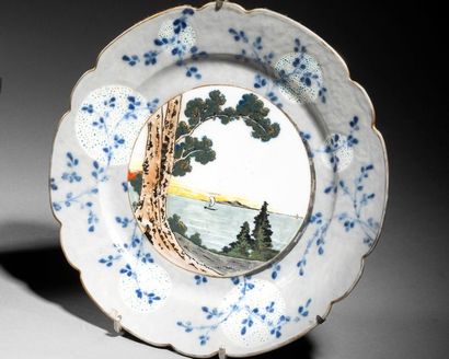Taxile DOAT (1851-1938)

Voilier au large
Assiette...