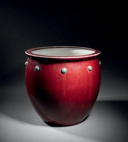 Taxile DOAT (1851-1938)

Cache-pot en porcelaine...