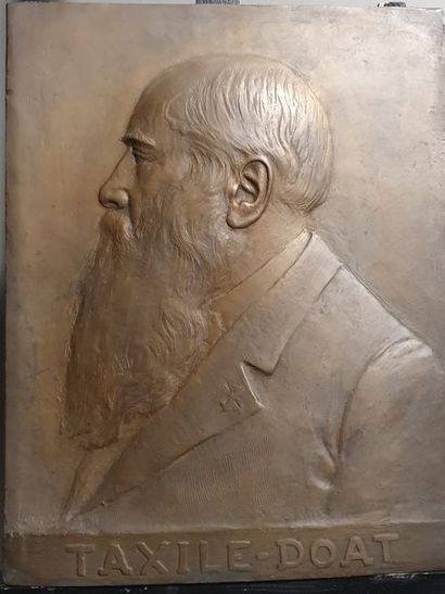 TRAVAIL FRANÇAIS

Portrait de Taxile Doat
Plaque...