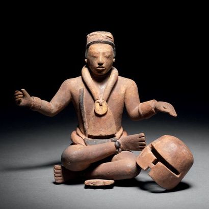 SEATED IN SIZE WITH MOVABLE HEADSET Mayan...