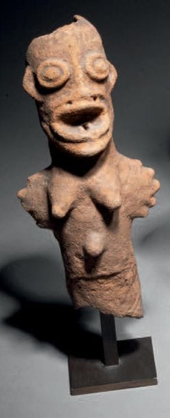 LOT OF TWO STATUETTES KOMA, GHANA
Terracotta...