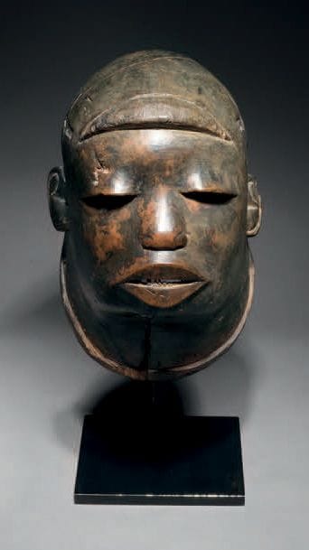 LIPIKO MAKONDE MASK, MOZAMBIQUE
Wood with...