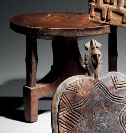 TABOURET JIRIAMA, ETHIOPIA
Wood with brown
patina...