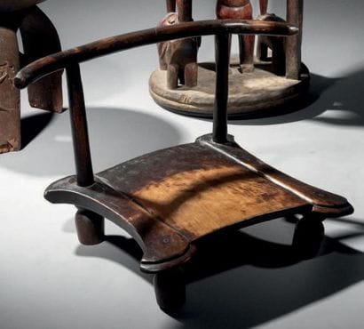 CHAISE BAOULE, CÔTE D'IVOIRE
Bois à patine...