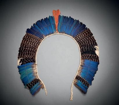 *LARGE DIADEM, OKO-ORÈ
INDIAN KAYAPÓ, BRAZIL
Late...