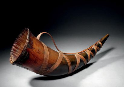 *CORNE NAGA (?), NAGALAND,
INDE DU NORD
Première...