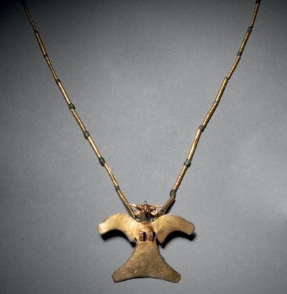 PENDENTIF-AIGLE ET COLLIER
CULTURE DIQUIS...
