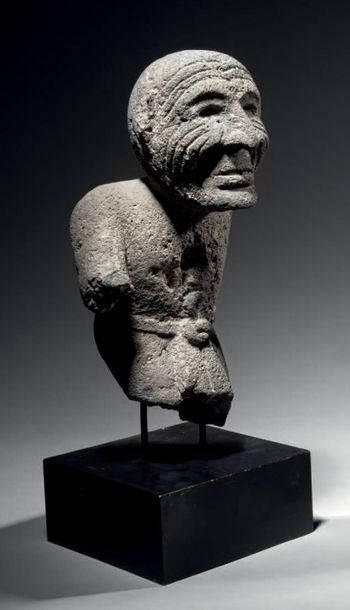 STATUE ANTHROPOMORPHE
CULTURE AZTÈQUE, VALLÉE...