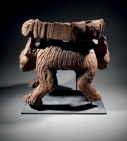 SEAT ROYAL BAMILEKE, CAMEROON Eroded
wood
H....