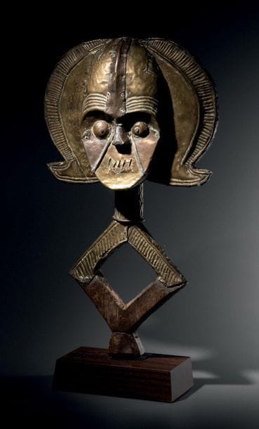 RELIQUARY FIGURE KOTA, NDASA, GABON
Wood...